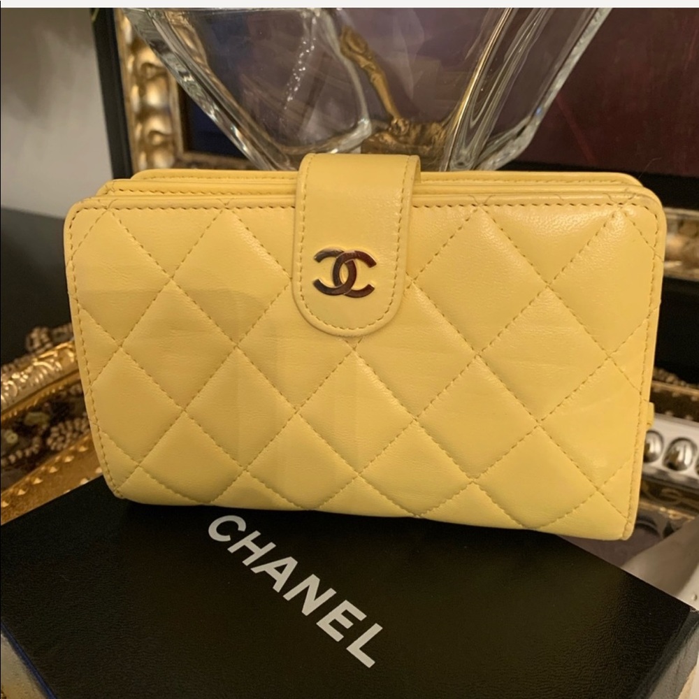 Chanel Wallet L Zip Authentic Limited Edition